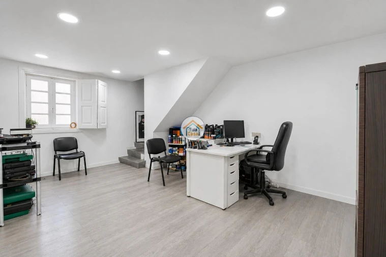 Armazém para Venda em Campanhã Foto 8