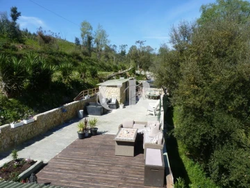 Moradia T4 para Venda em Freixianda, Ribeira do Fárrio e Formigais