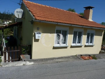 Moradia T4 para Venda em Freixianda, Ribeira do Fárrio e Formigais