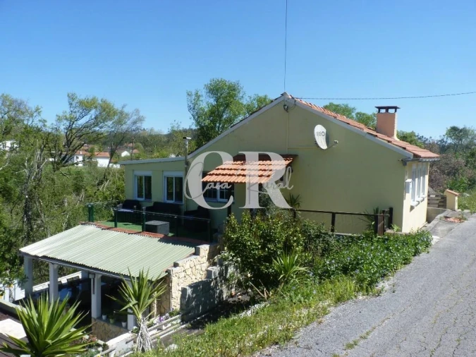Moradia T4 para Venda em Freixianda, Ribeira do Fárrio e Formigais