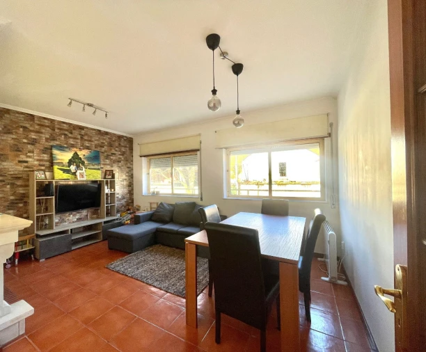 Apartamento T3 para Venda em Sé Nova, Santa Cruz, Almedina e São Bartolomeu Foto 2