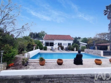 Moradia T6 para Venda em Cadaval e Pêro Moniz