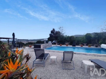 Moradia T6 para Venda em Cadaval e Pêro Moniz