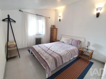 Moradia T6 para Venda em Cadaval e Pêro Moniz