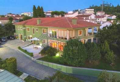 Moradia T9 para Venda em Frazão Arreigada