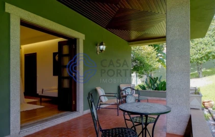 Moradia T9 para Venda em Frazão Arreigada