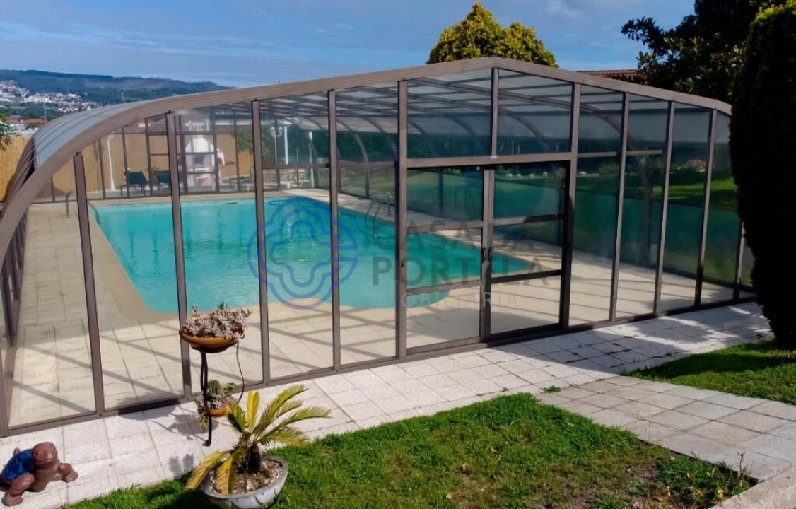 Moradia T9 para Venda em Frazão Arreigada Foto 8