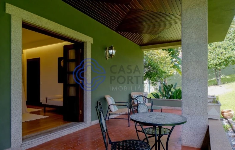 Moradia T9 para Venda em Frazão Arreigada Foto 27