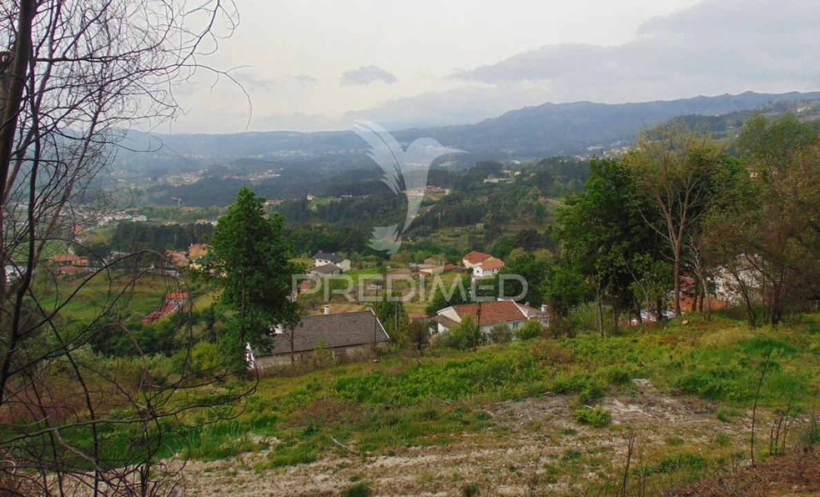 Terreno para Venda em Lordelo Foto 6