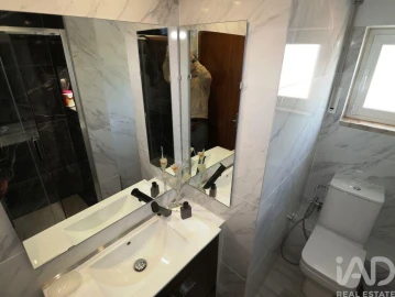Moradia T7 para Venda em Ramada e Caneças
