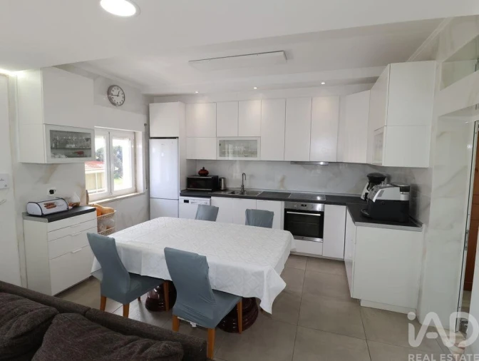 Moradia T7 para Venda em Ramada e Caneças Foto 3