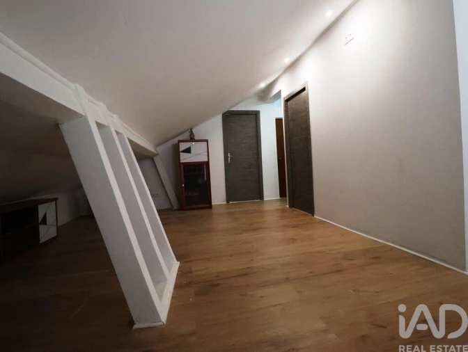 Moradia T7 para Venda em Ramada e Caneças Foto 9