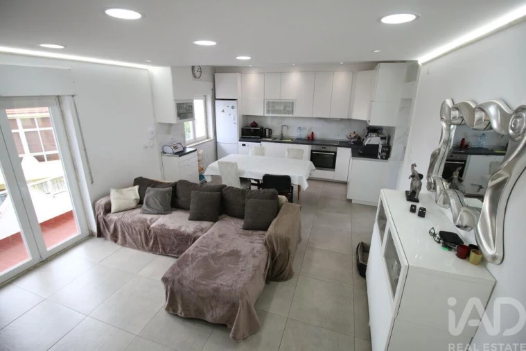 Moradia T7 para Venda em Ramada e Caneças Foto 3