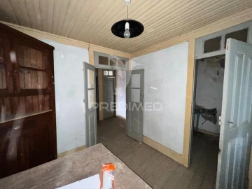 Moradia T2 para Venda em Vila Nova de Foz Côa