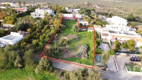 Terreno para Venda em Boliqueime