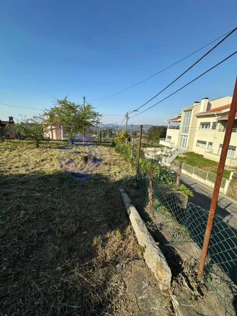 Terreno para Venda em Sandim, Olival, Lever e Crestuma