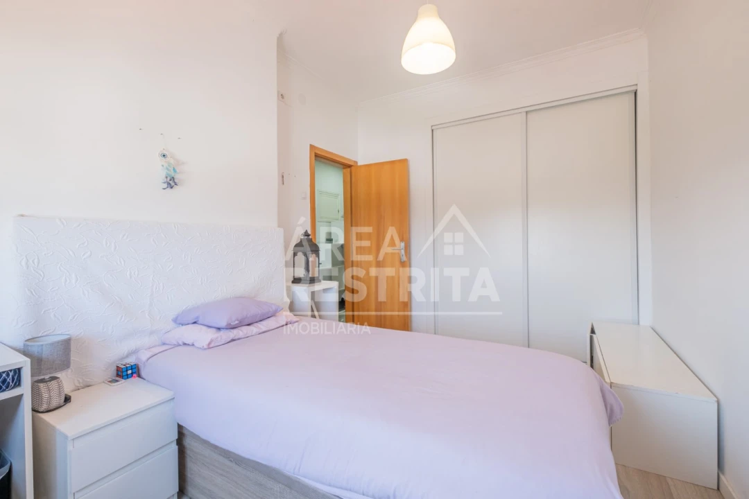 Apartamento T2 para Venda em Amora Foto 26