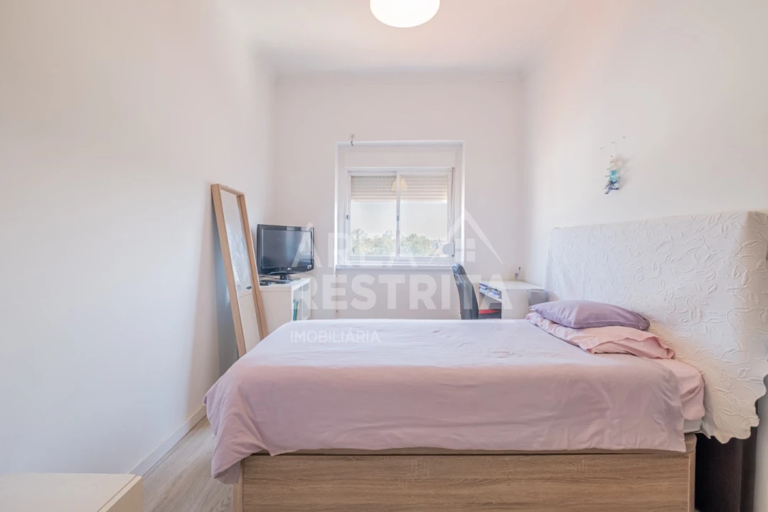 Apartamento T2 para Venda em Amora Foto 30