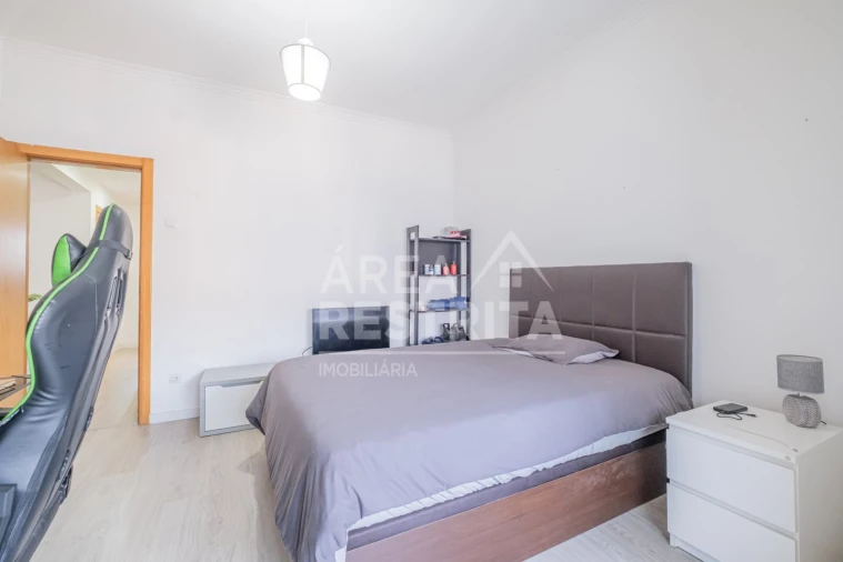 Apartamento T2 para Venda em Amora Foto 9