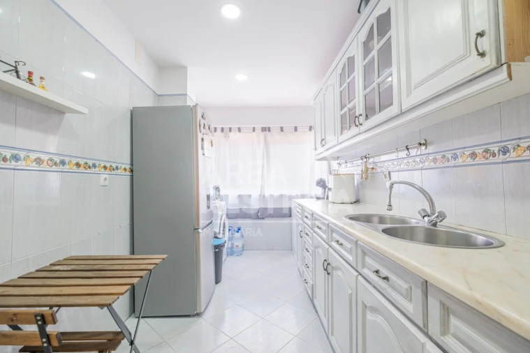 Apartamento T2 para Venda em Amora Foto 23