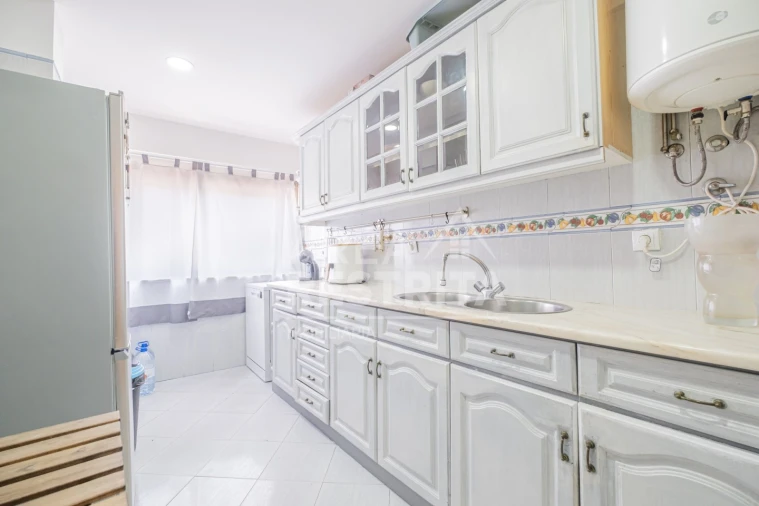 Apartamento T2 para Venda em Amora Foto 24