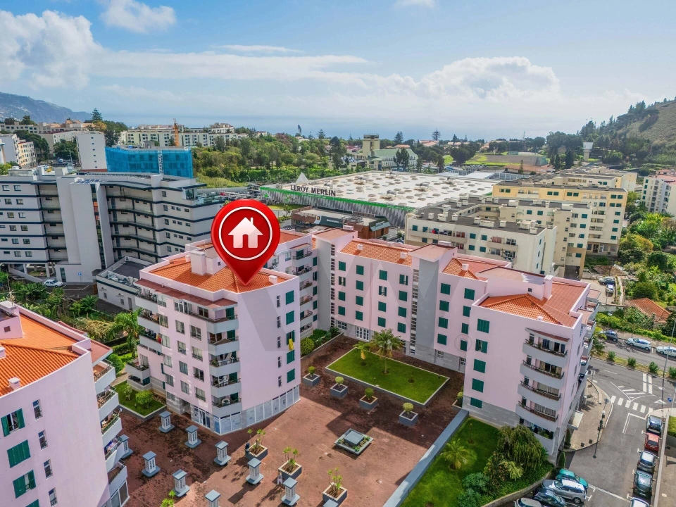 Apartamento T3 para Arrendamento em São Martinho Foto 1