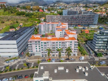 Apartamento T3 para Arrendamento em São Martinho