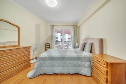 Apartamento T3 para Arrendamento em São Martinho