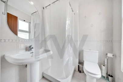 Apartamento T3 para Arrendamento em São Martinho