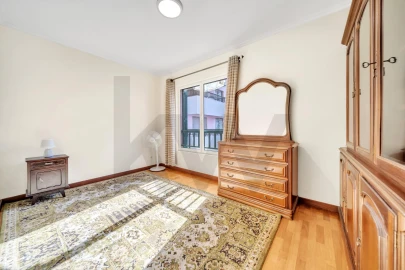 Apartamento T3 para Arrendamento em São Martinho