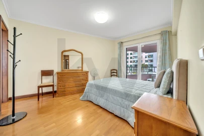 Apartamento T3 para Arrendamento em São Martinho