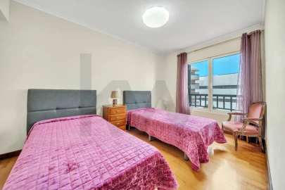 Apartamento T3 para Arrendamento em São Martinho