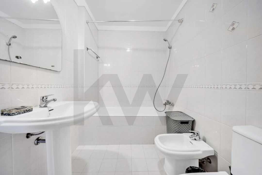 Apartamento T3 para Arrendamento em São Martinho Foto 22