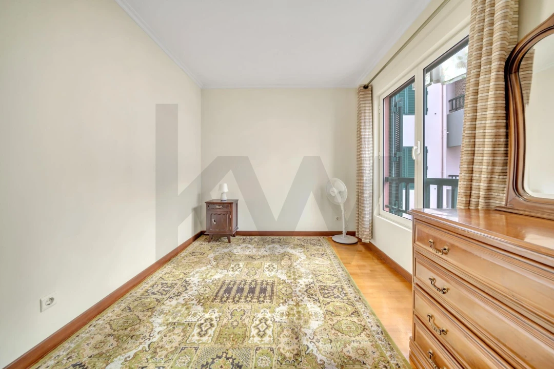 Apartamento T3 para Arrendamento em São Martinho Foto 15