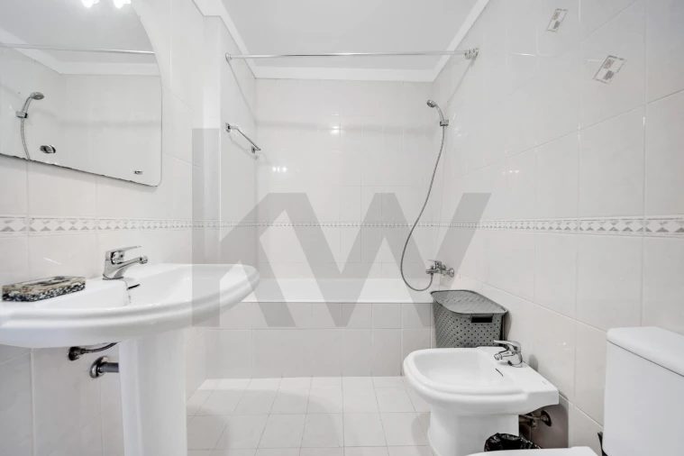 Apartamento T3 para Arrendamento em São Martinho Foto 22