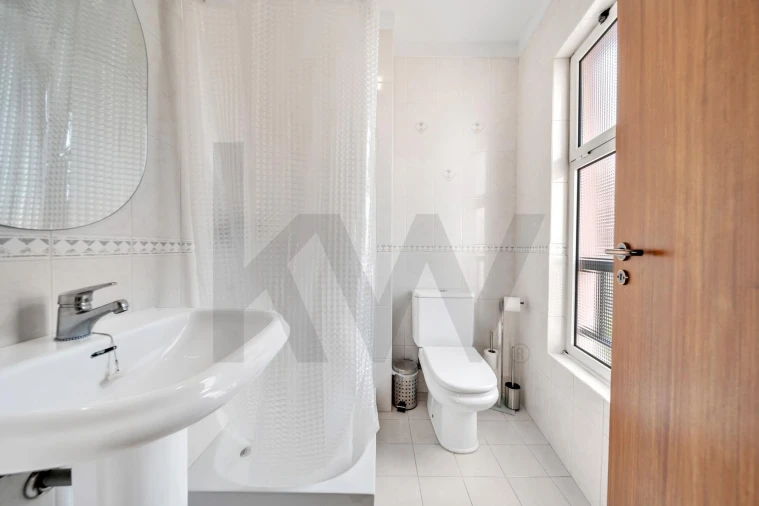 Apartamento T3 para Arrendamento em São Martinho Foto 27