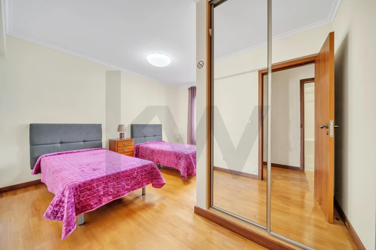 Apartamento T3 para Arrendamento em São Martinho Foto 18