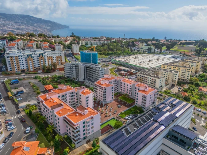 Apartamento T3 para Arrendamento em São Martinho Foto 4