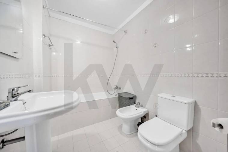 Apartamento T3 para Arrendamento em São Martinho Foto 21