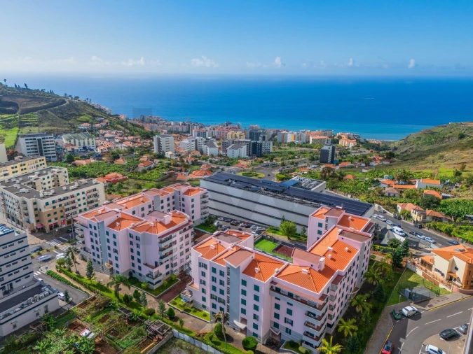 Apartamento T3 para Arrendamento em São Martinho Foto 6