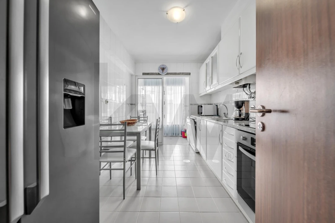 Apartamento T3 para Arrendamento em São Martinho Foto 31