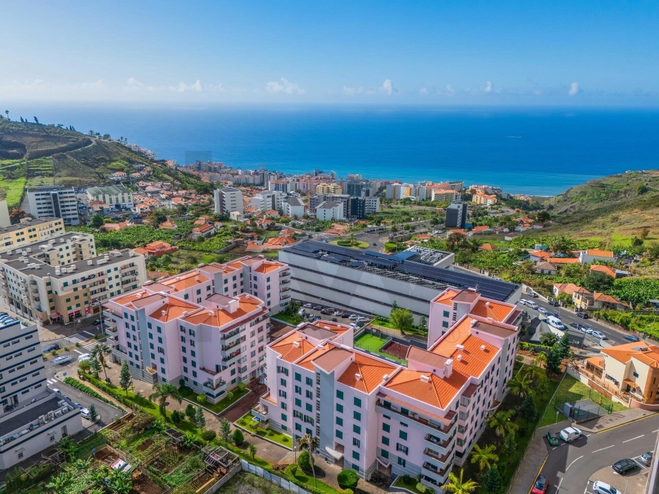 Apartamento T3 para Arrendamento em São Martinho Foto 6