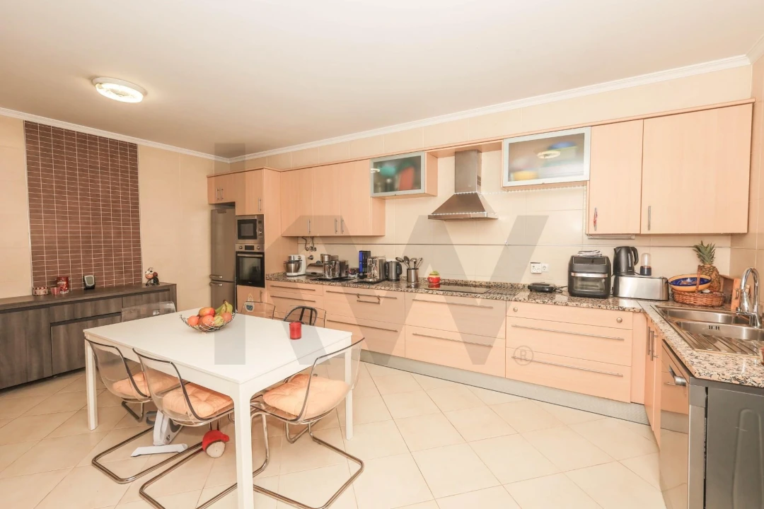 Moradia T3 para Venda em Ferreiras Foto 16