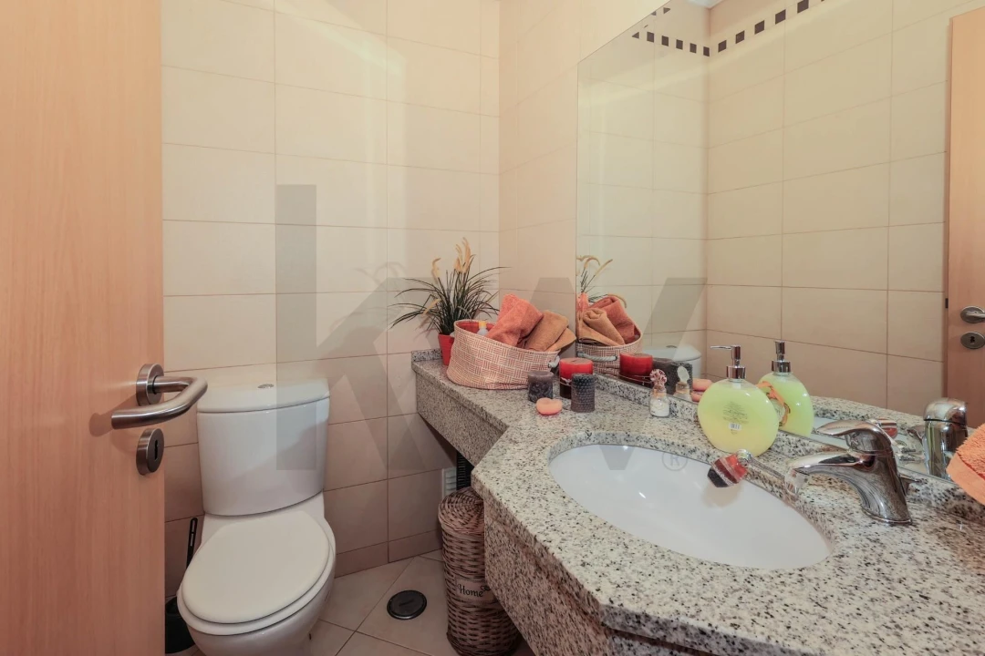 Moradia T3 para Venda em Ferreiras Foto 19