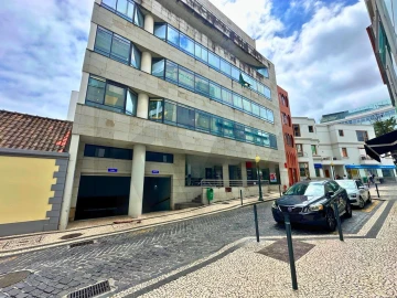 Loja para Arrendamento em Funchal (Se)