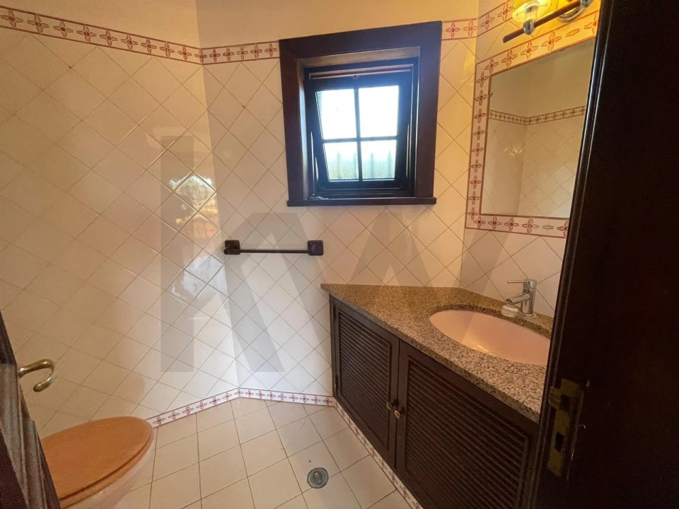 Moradia T4 para Arrendamento em Alcabideche Foto 16