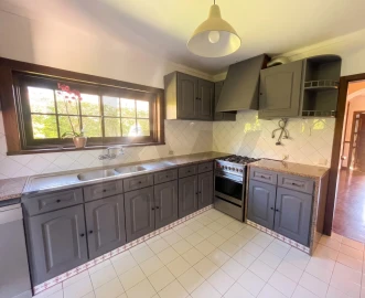 Moradia T4 para Arrendamento em Alcabideche