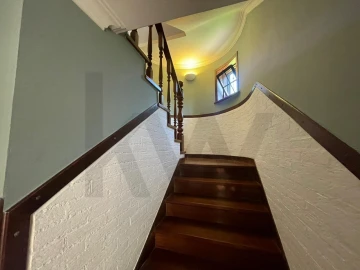 Moradia T4 para Arrendamento em Alcabideche