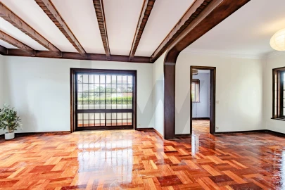 Moradia T4 para Arrendamento em Alcabideche