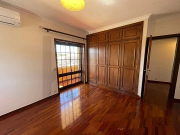 Moradia T4 para Arrendamento em Alcabideche